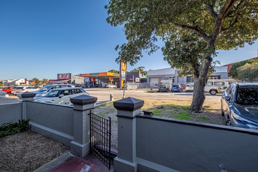 To Let commercial Property for Rent in Walmer Eastern Cape
